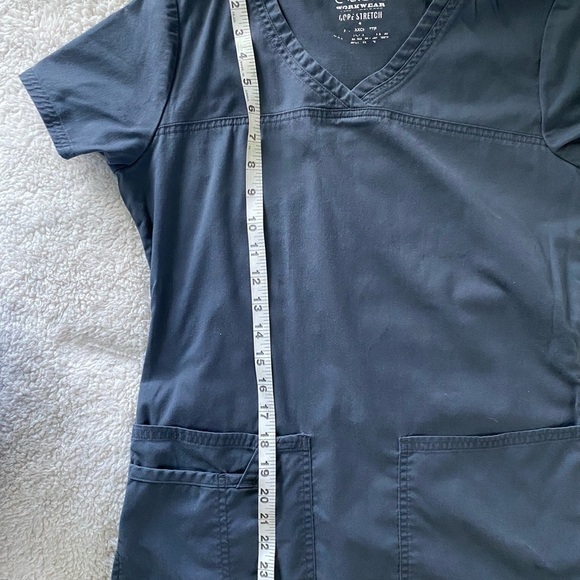Set of Cherokee Workgear, Scrubs Top (Black/Gray) Size: XXS - Picture 10 of 11